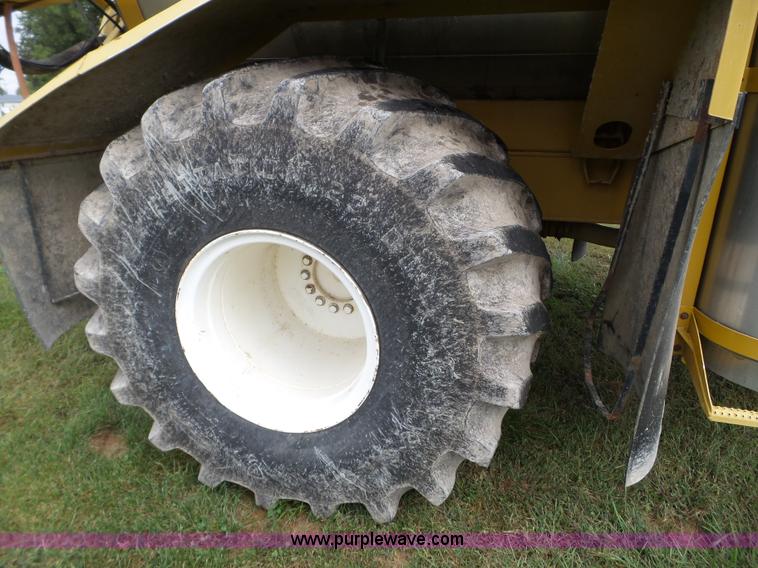 image for item L5039 1995 Ag-Chem TerraGator 1803 self-propelled sprayer