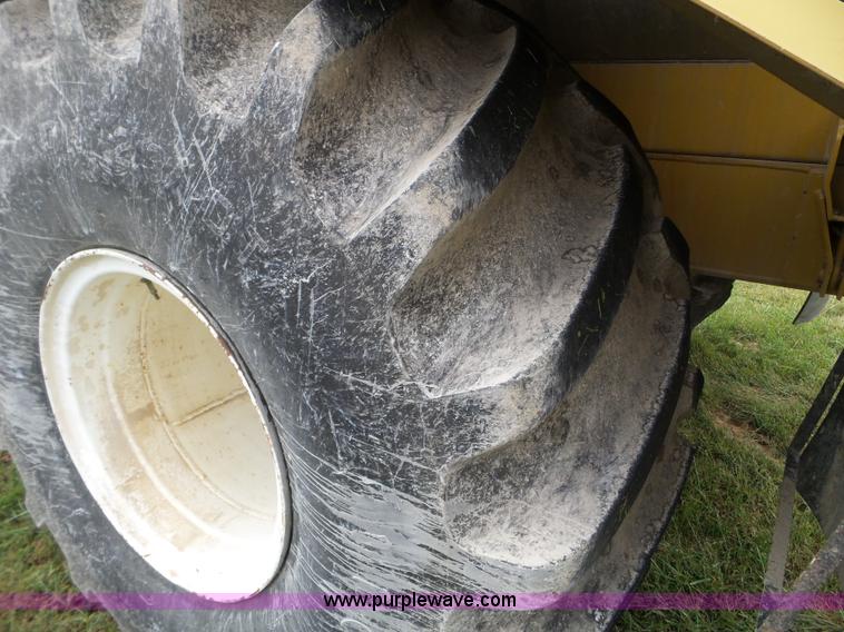 image for item L5039 1995 Ag-Chem TerraGator 1803 self-propelled sprayer