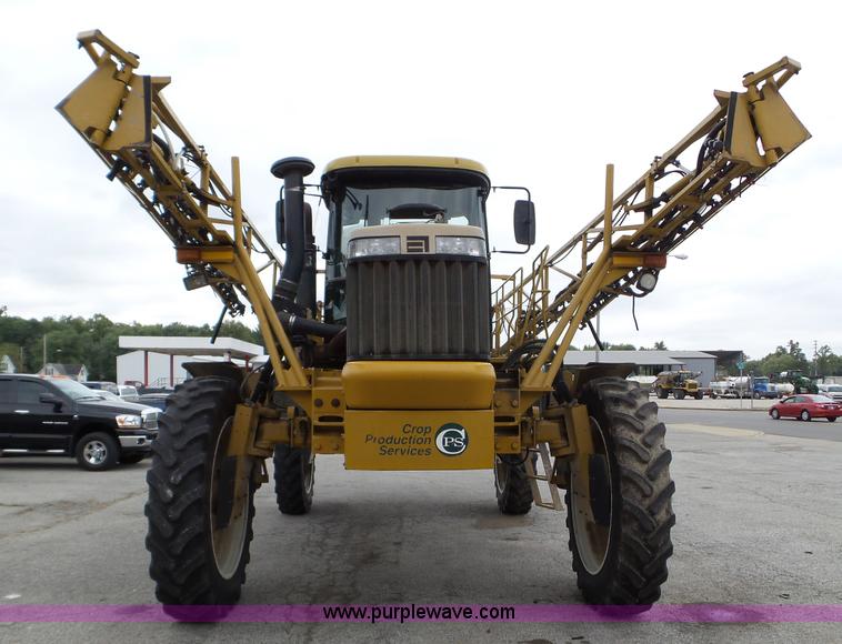 image for item L5042 2007 Ag-Chem RoGator 1074 SS self-propelled sprayer