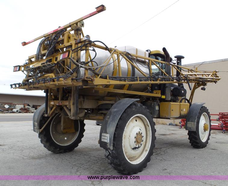 image for item L5042 2007 Ag-Chem RoGator 1074 SS self-propelled sprayer