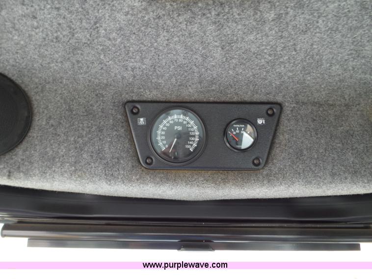 image for item L5042 2007 Ag-Chem RoGator 1074 SS self-propelled sprayer