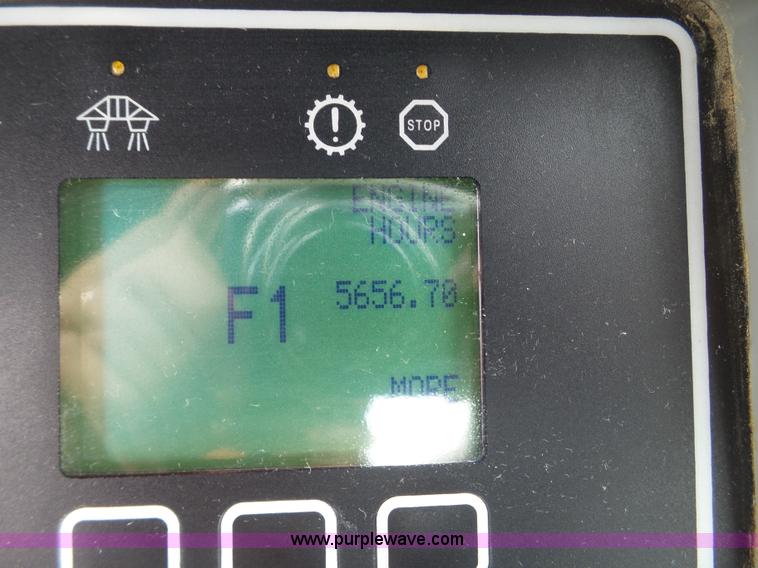 image for item L5042 2007 Ag-Chem RoGator 1074 SS self-propelled sprayer