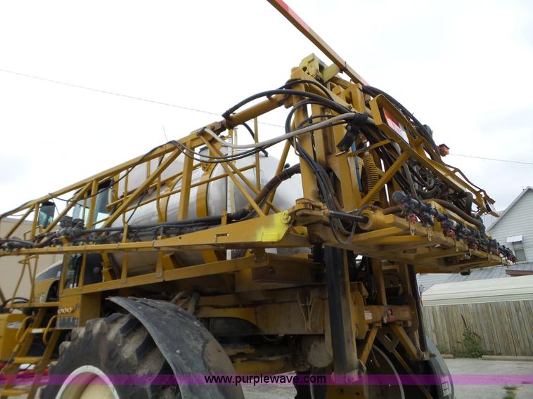 image for item L5042 2007 Ag-Chem RoGator 1074 SS self-propelled sprayer