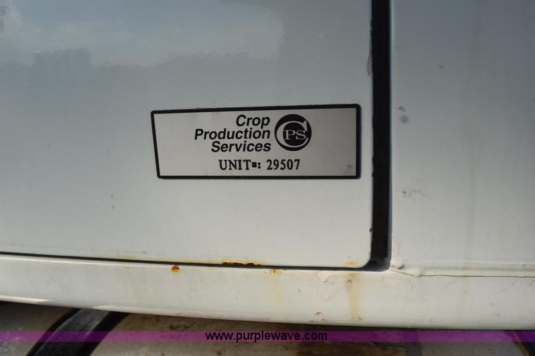 image for item L5044 2001 International 8100 truck cab and chassis