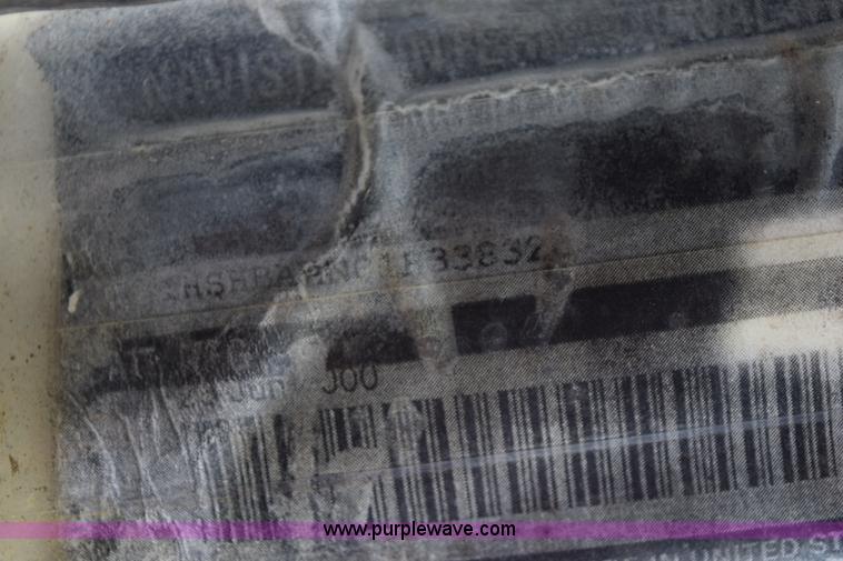 image for item L5044 2001 International 8100 truck cab and chassis