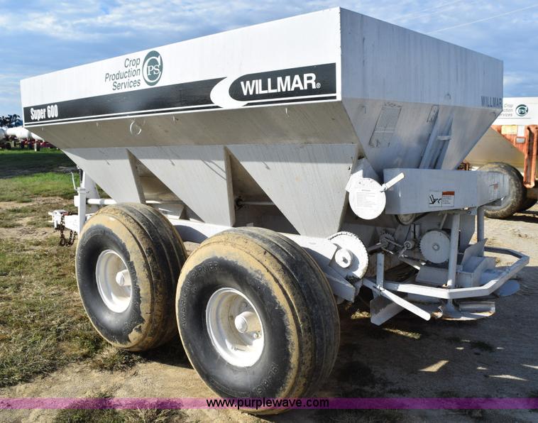 image for item L5049 Willmar Super 600 spreader