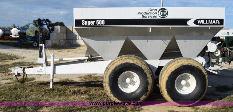 image for item L5049 Willmar Super 600 spreader