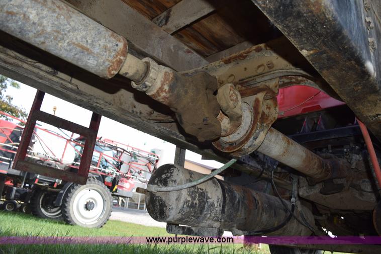 image for item L5052 1992 International 8100 flatbed truck