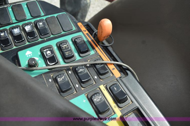 image for item L5053 2007 Case IH Patriot 3320 self-propelled sprayer