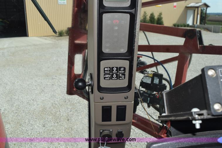 image for item L5053 2007 Case IH Patriot 3320 self-propelled sprayer