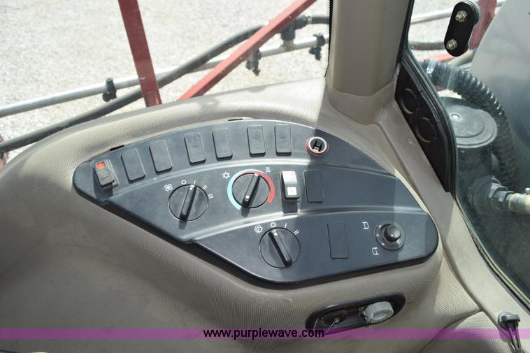 image for item L5053 2007 Case IH Patriot 3320 self-propelled sprayer