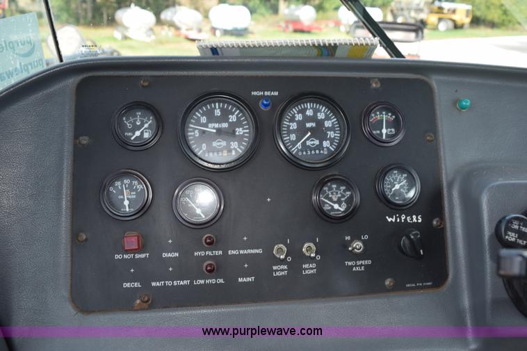 image for item L5054 2001 Case IH FLX 4330 self-propelled applicator