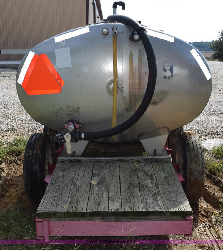 1997 Midstates stainless steel nurse tank in Wheatland, IN Item L5056 sold Purple Wave