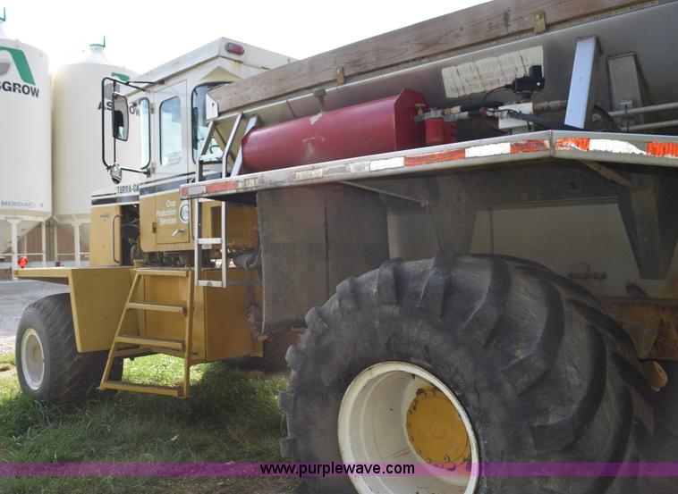 image for item L5060 1995 Ag-Chem TerraGator 1844 self-propelled applicator