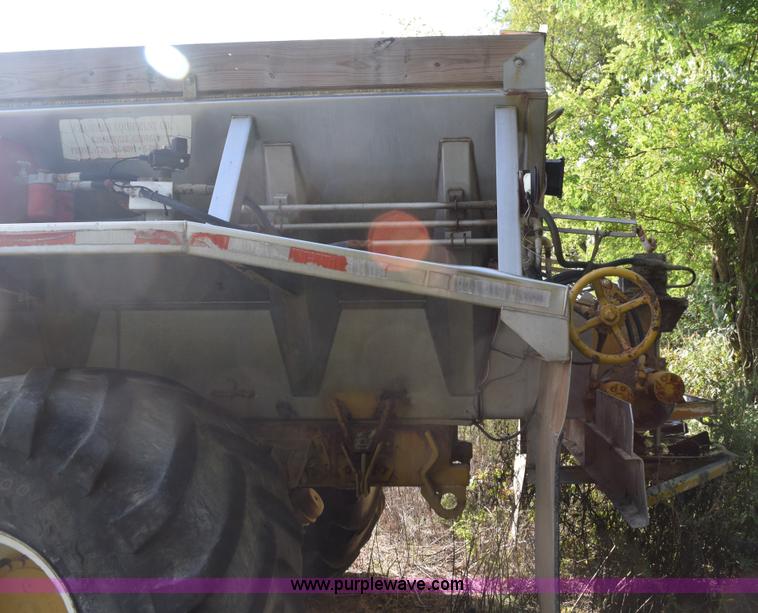 image for item L5060 1995 Ag-Chem TerraGator 1844 self-propelled applicator