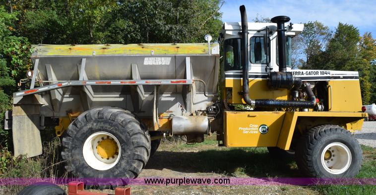 image for item L5060 1995 Ag-Chem TerraGator 1844 self-propelled applicator