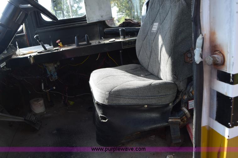 image for item L5060 1995 Ag-Chem TerraGator 1844 self-propelled applicator