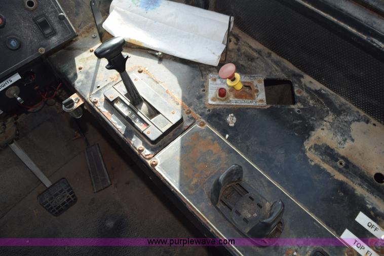 image for item L5060 1995 Ag-Chem TerraGator 1844 self-propelled applicator