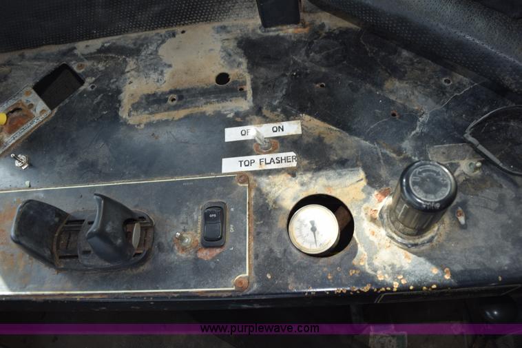 image for item L5060 1995 Ag-Chem TerraGator 1844 self-propelled applicator