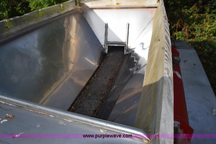 image for item L5060 1995 Ag-Chem TerraGator 1844 self-propelled applicator