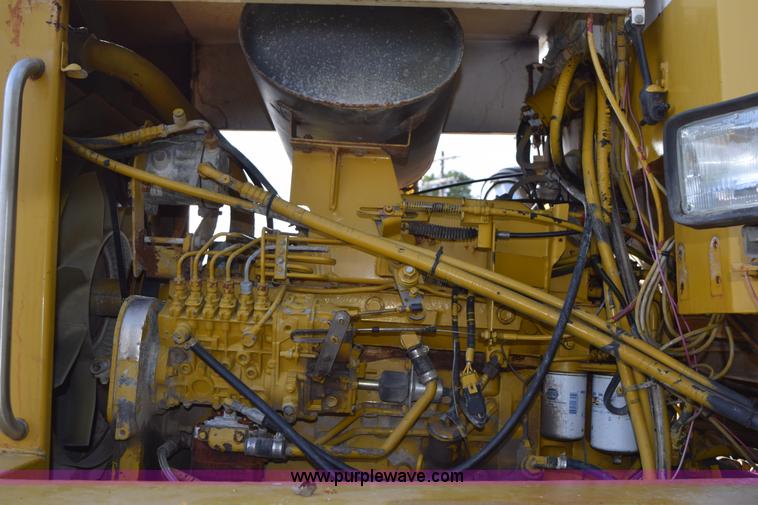 image for item L5060 1995 Ag-Chem TerraGator 1844 self-propelled applicator