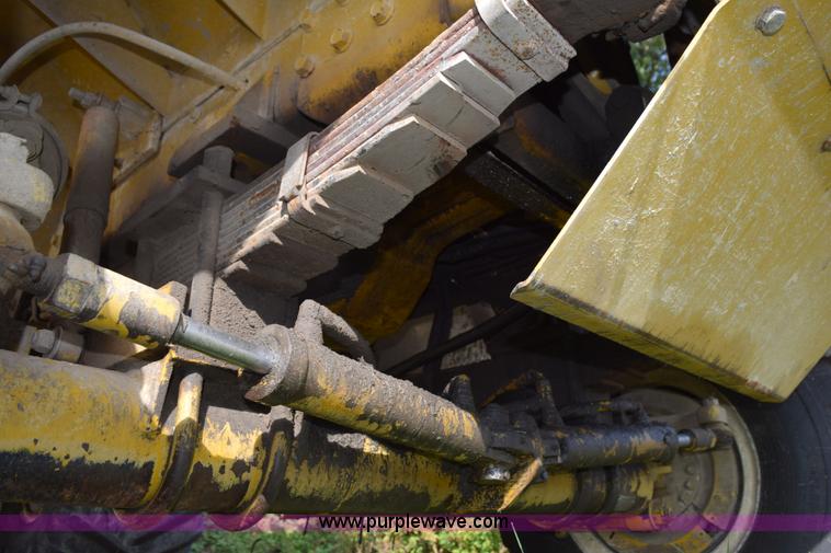 image for item L5060 1995 Ag-Chem TerraGator 1844 self-propelled applicator