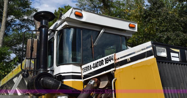 image for item L5060 1995 Ag-Chem TerraGator 1844 self-propelled applicator