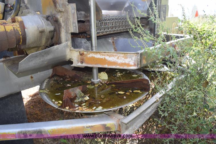 image for item L5060 1995 Ag-Chem TerraGator 1844 self-propelled applicator