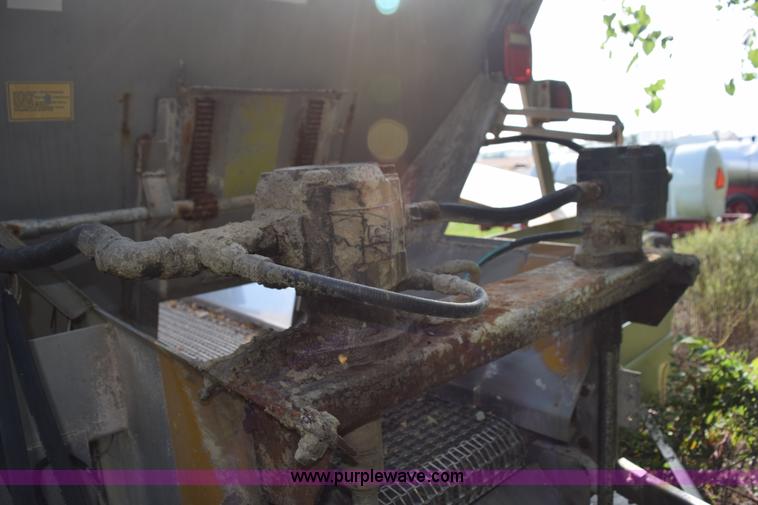 image for item L5060 1995 Ag-Chem TerraGator 1844 self-propelled applicator