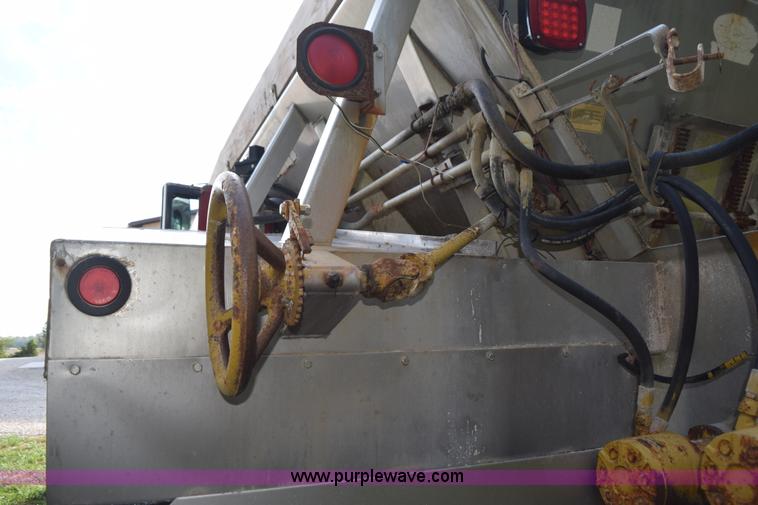 image for item L5060 1995 Ag-Chem TerraGator 1844 self-propelled applicator