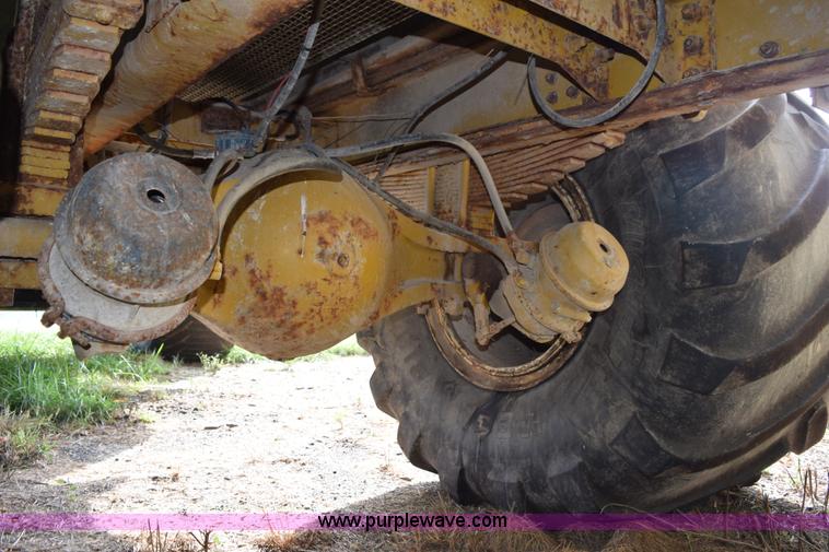 image for item L5060 1995 Ag-Chem TerraGator 1844 self-propelled applicator