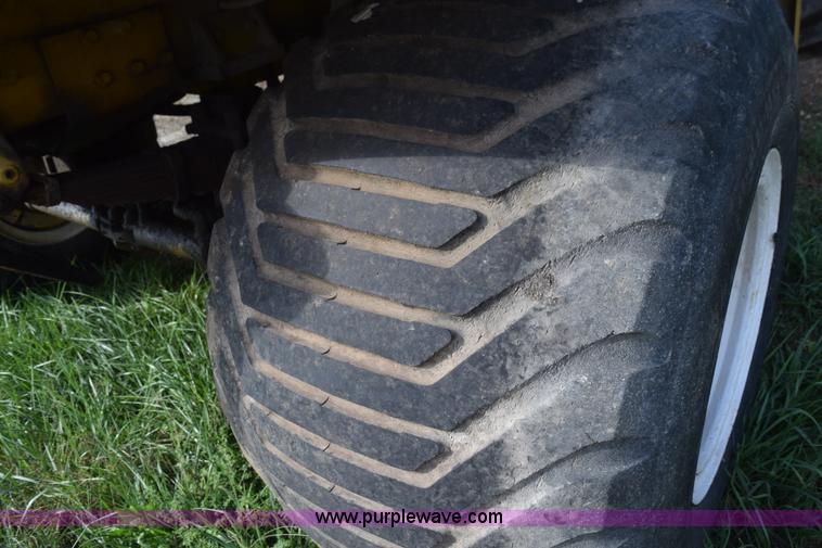 image for item L5060 1995 Ag-Chem TerraGator 1844 self-propelled applicator