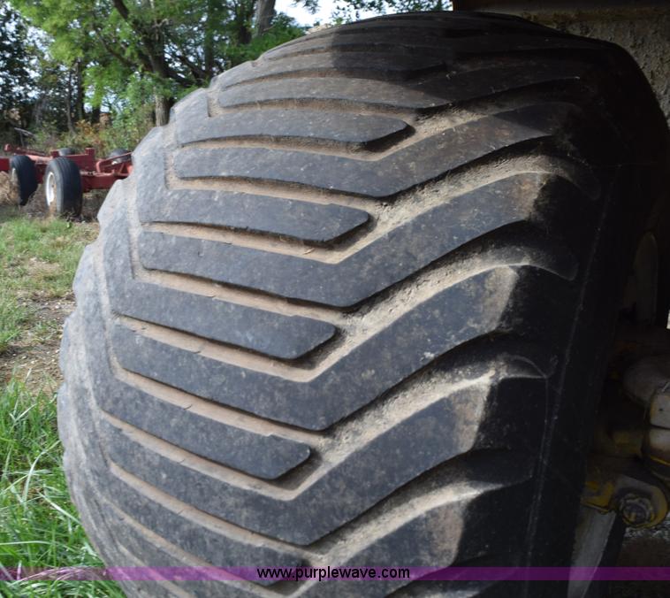 image for item L5060 1995 Ag-Chem TerraGator 1844 self-propelled applicator