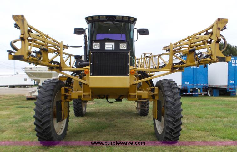 image for item L5062 1999 Ag-Chem RoGator 854 self-propelled sprayer