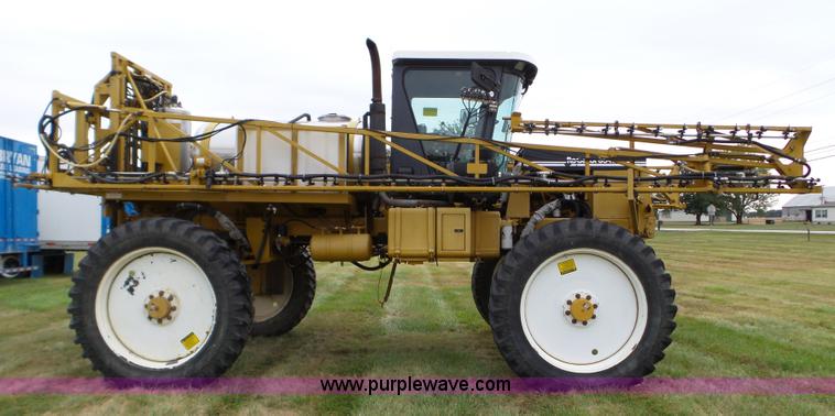 image for item L5062 1999 Ag-Chem RoGator 854 self-propelled sprayer