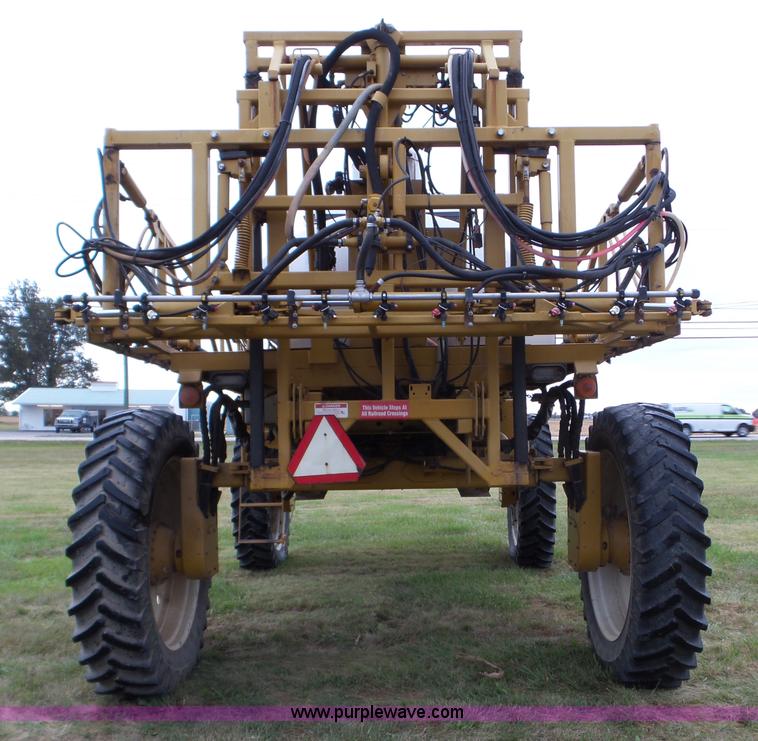 image for item L5062 1999 Ag-Chem RoGator 854 self-propelled sprayer