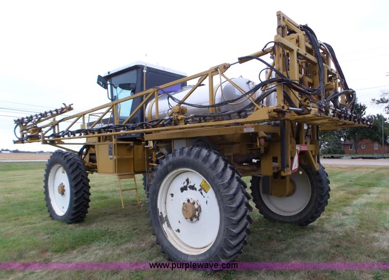 image for item L5062 1999 Ag-Chem RoGator 854 self-propelled sprayer