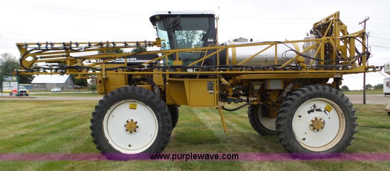 image for item L5062 1999 Ag-Chem RoGator 854 self-propelled sprayer