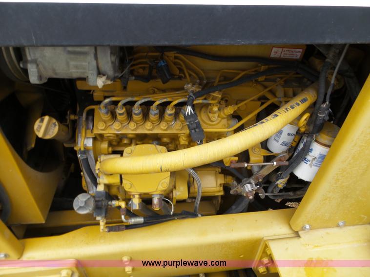 image for item L5062 1999 Ag-Chem RoGator 854 self-propelled sprayer