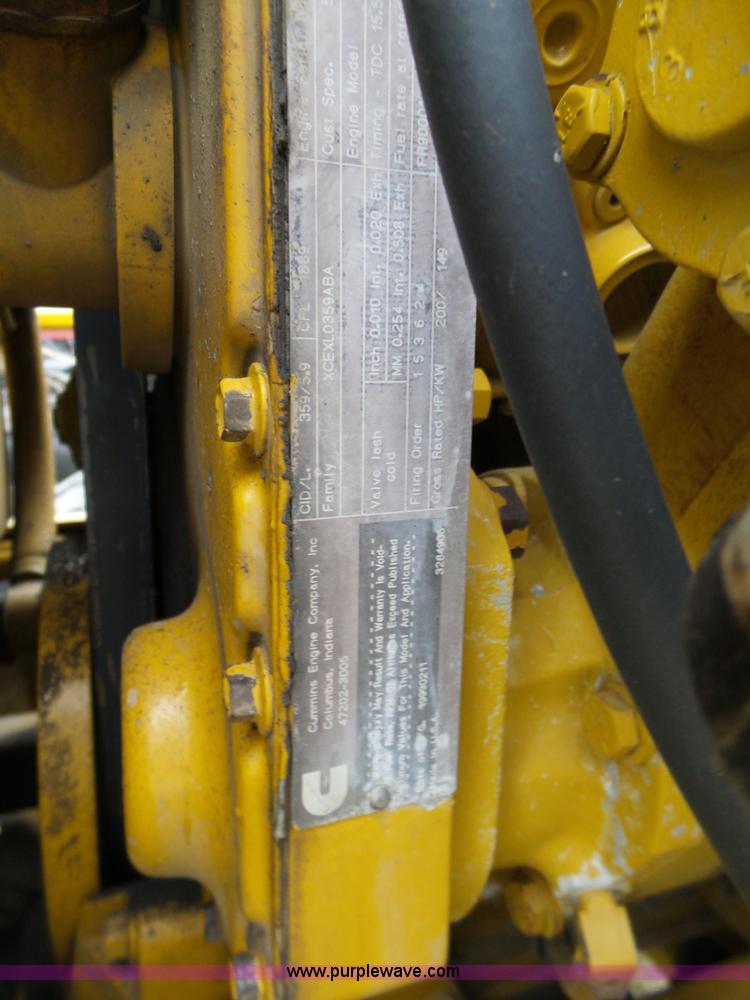 image for item L5062 1999 Ag-Chem RoGator 854 self-propelled sprayer