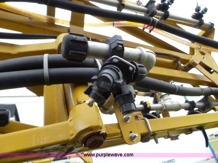 image for item L5062 1999 Ag-Chem RoGator 854 self-propelled sprayer