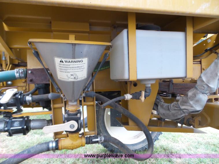 image for item L5062 1999 Ag-Chem RoGator 854 self-propelled sprayer