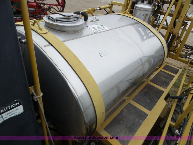 image for item L5062 1999 Ag-Chem RoGator 854 self-propelled sprayer