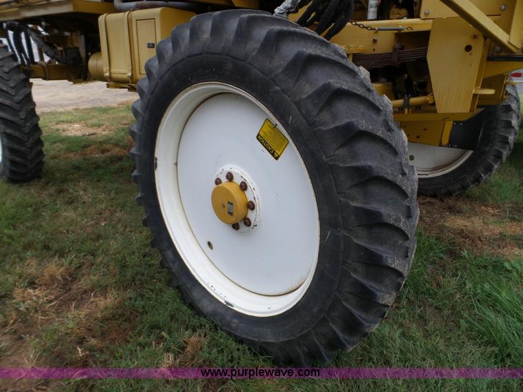 image for item L5062 1999 Ag-Chem RoGator 854 self-propelled sprayer