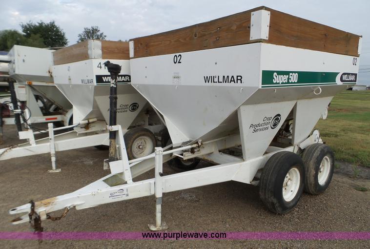 image for item L5063 Willmar Super 500 spreader
