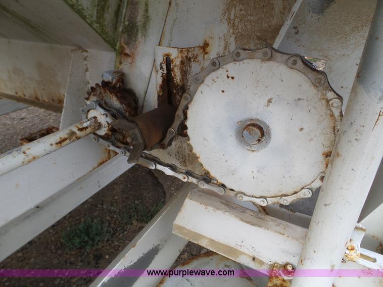 image for item L5063 Willmar Super 500 spreader