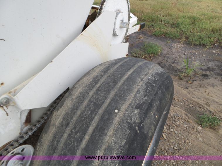 image for item L5063 Willmar Super 500 spreader