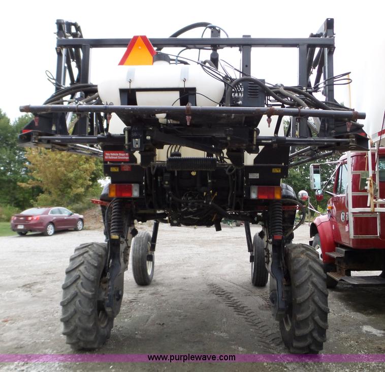 image for item L5069 2008 Melroe Spra-Coupe self-propelled sprayer