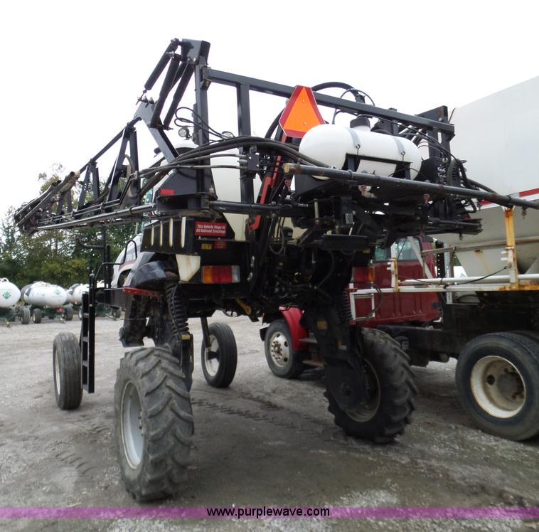 image for item L5069 2008 Melroe Spra-Coupe self-propelled sprayer