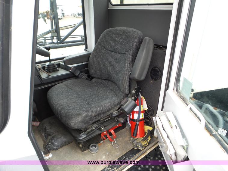 image for item L5069 2008 Melroe Spra-Coupe self-propelled sprayer